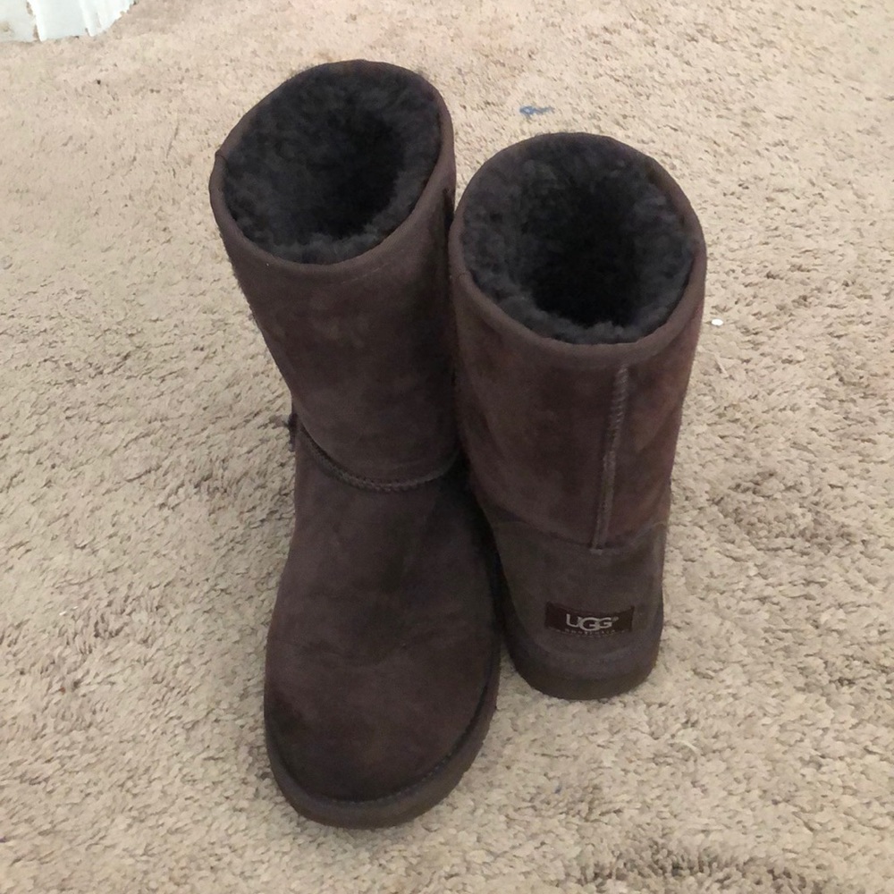 Brown uggs